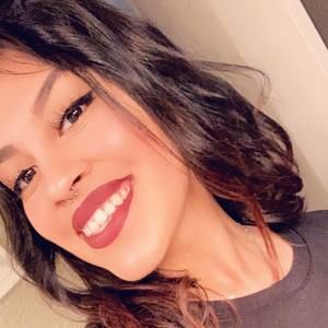 Meet your Posher, Adriana